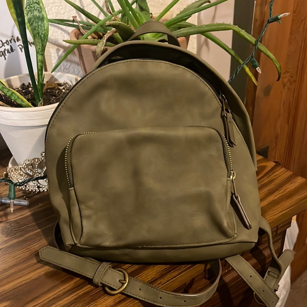 Olive Green Universal Threads Bag - image 1